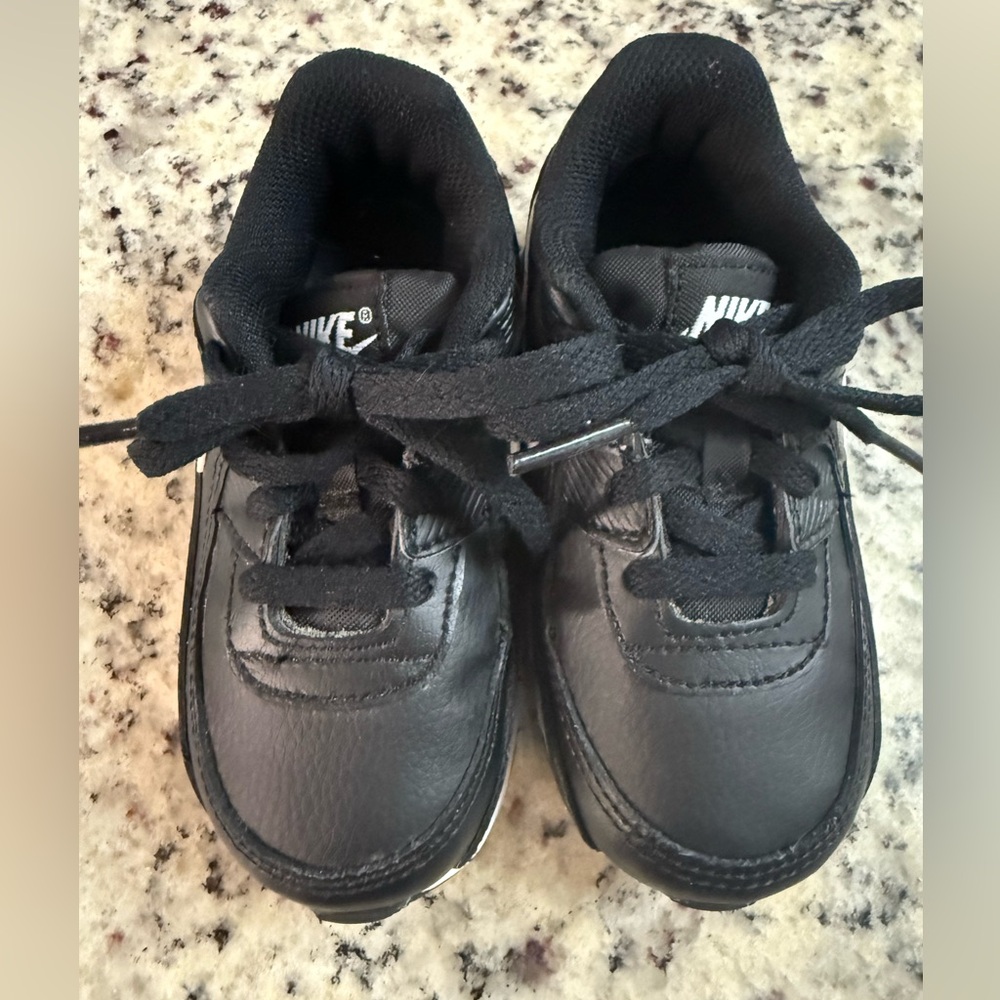 Nike Air Max 90 EasyOn Black Leather Sneakers Toddler 7C